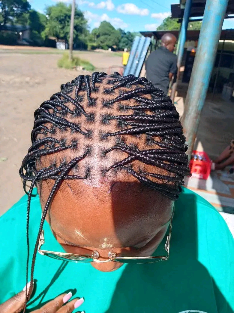 Damaless hair saloon