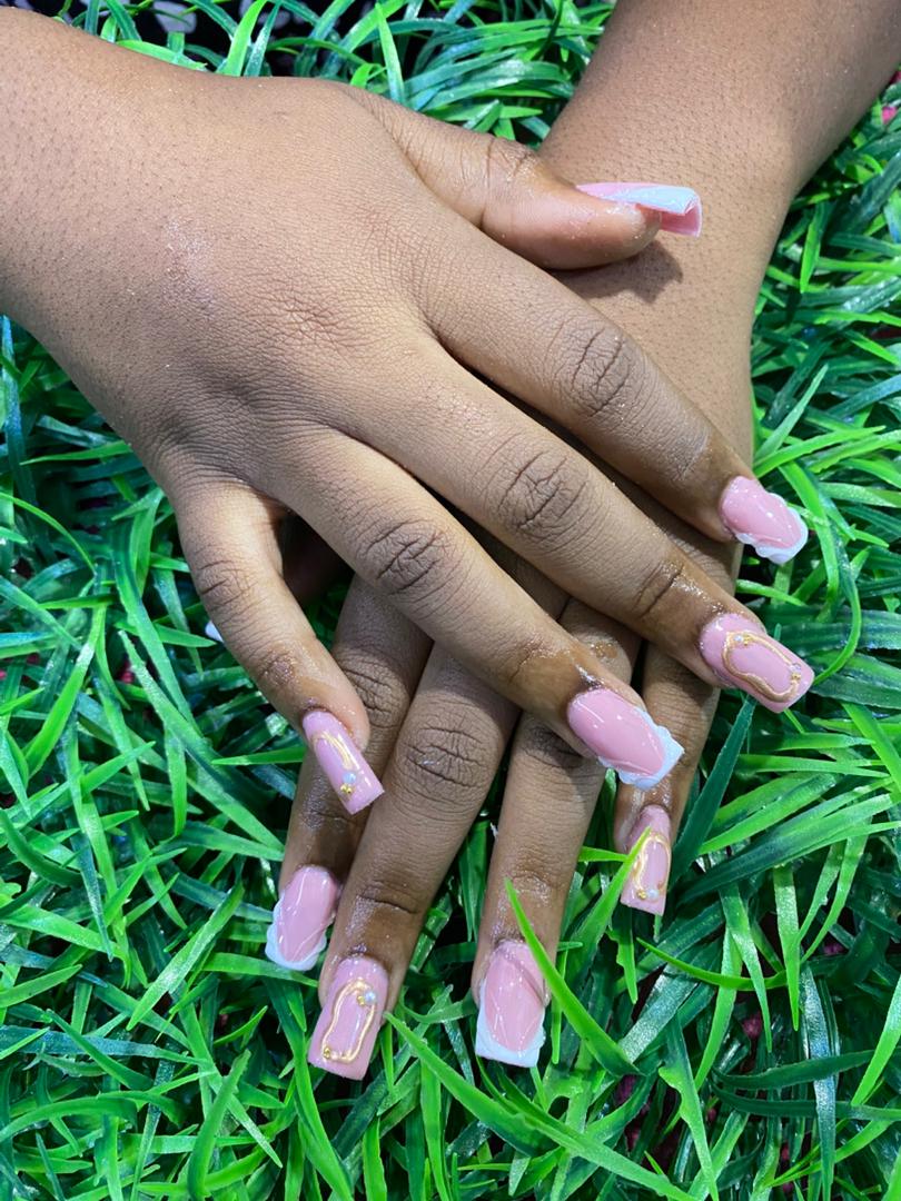 Edna's net nails