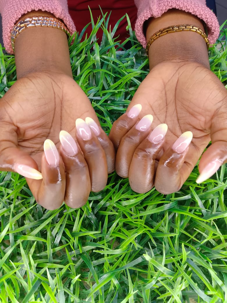 Edna's net nails