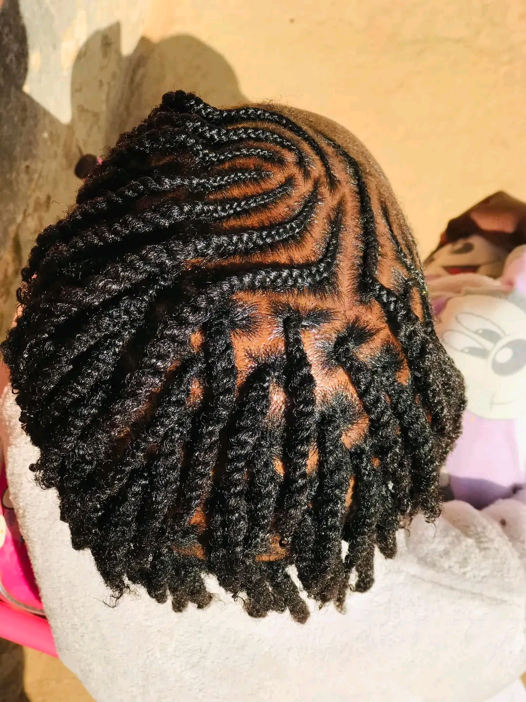 Mudiya's Hair Saloon