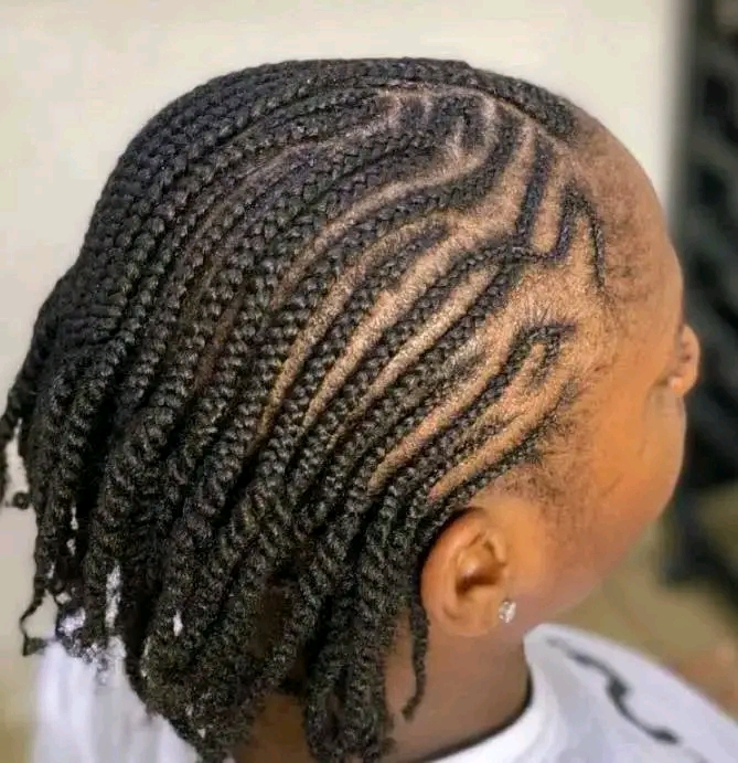 Shom's Hair Saloon