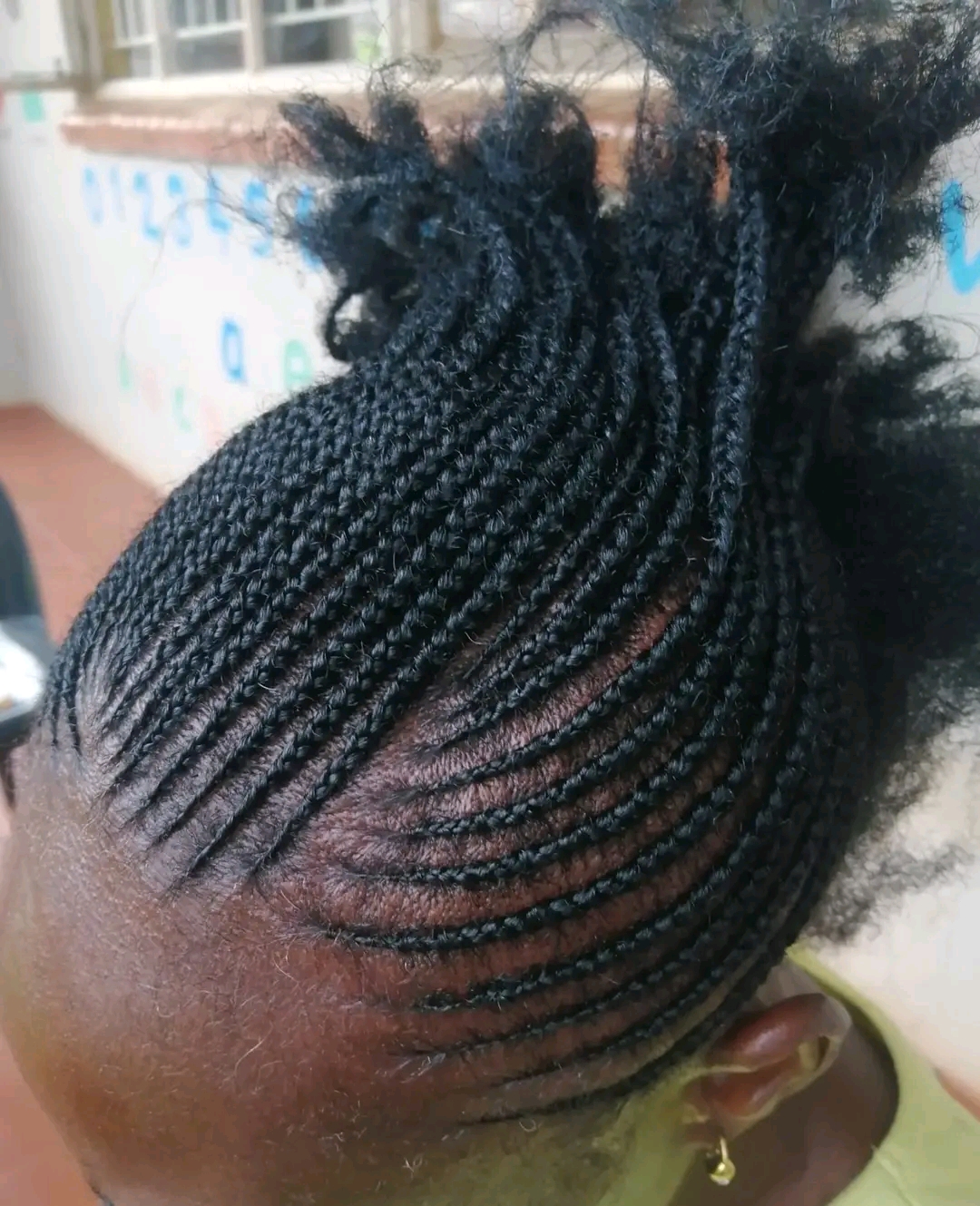 Lydia 's hair saloon